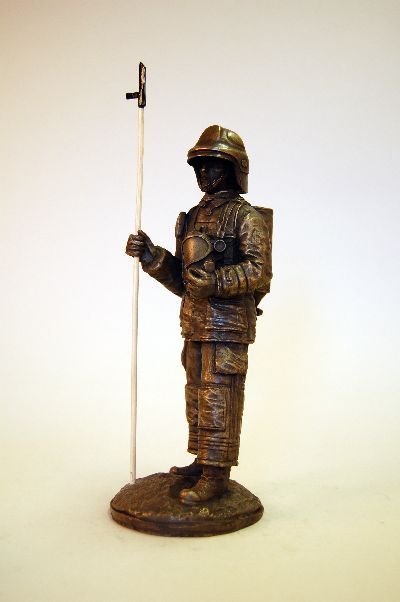 BF12 - Modern Firefighter with ceiling hook
